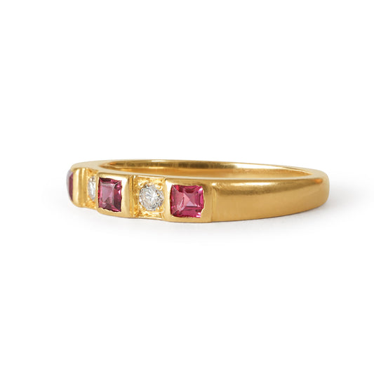 Vintage 18k Ruby Diamond Ring